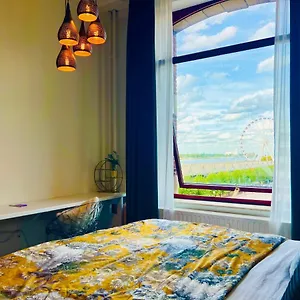 https://riverview-studio-in-historical-heart-of-antwerp.hotelsantwerp.net